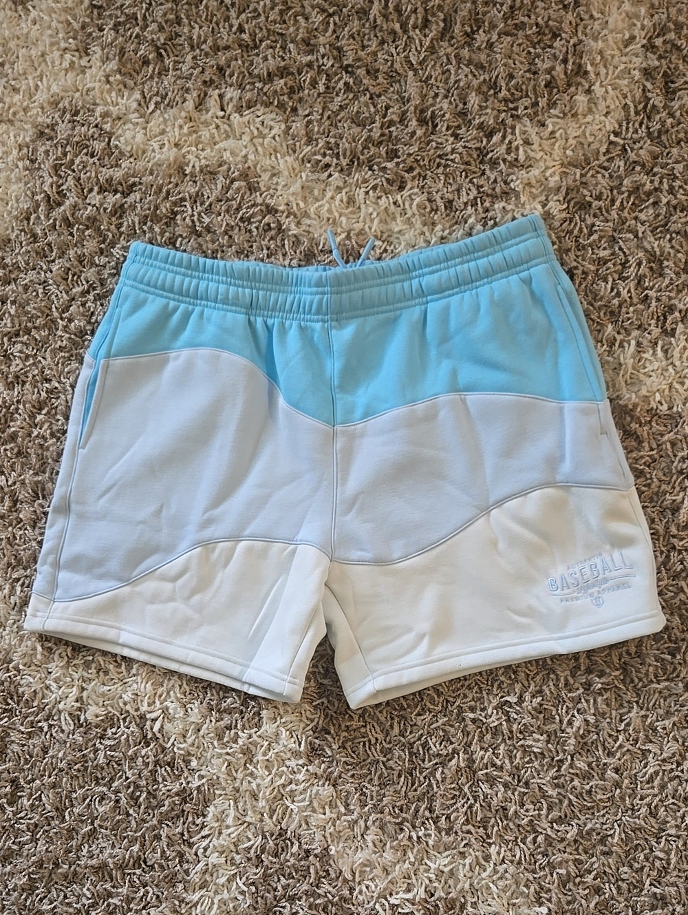 ⭐️ NWT Baseball Lifestyle 101 Two-Tone White and Light Blue Wave Sweat Shorts